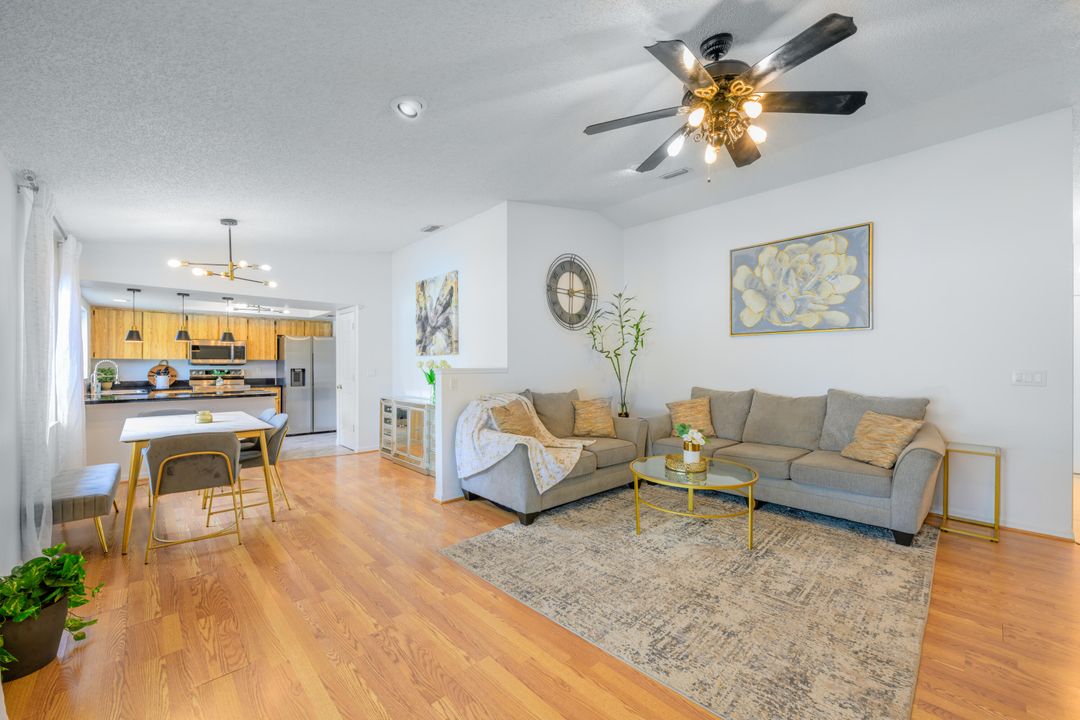 For Sale: $374,900 (3 beds, 2 baths, 1412 Square Feet)