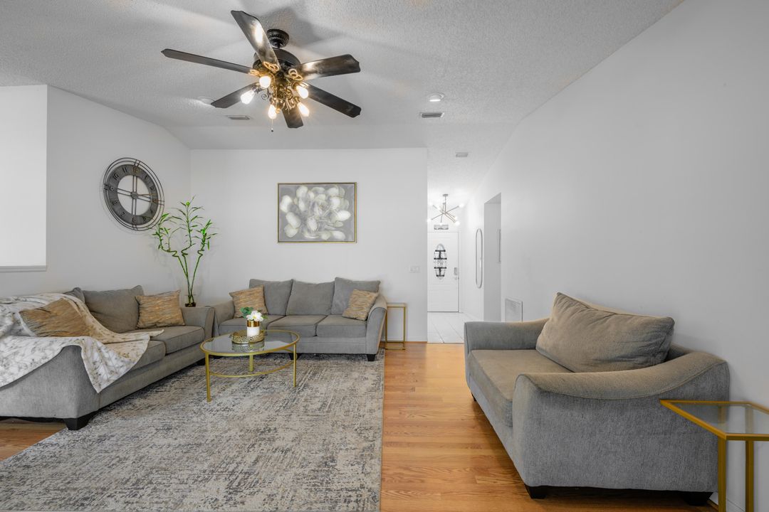 For Sale: $374,900 (3 beds, 2 baths, 1412 Square Feet)
