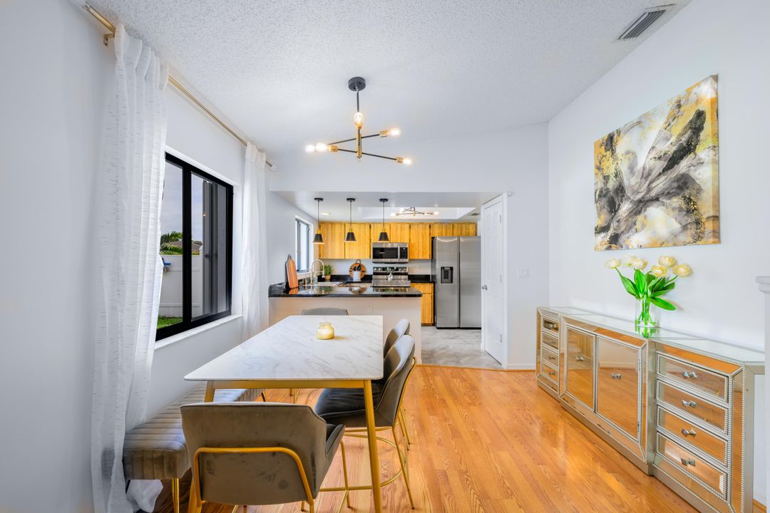 For Sale: $374,900 (3 beds, 2 baths, 1412 Square Feet)