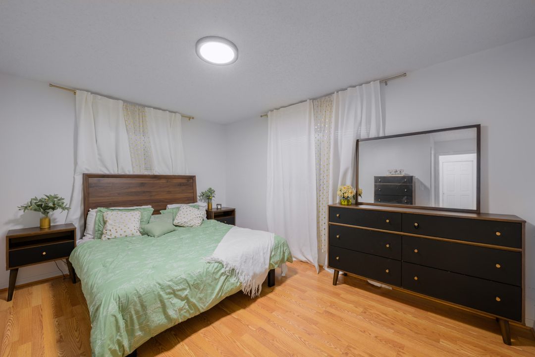 For Sale: $374,900 (3 beds, 2 baths, 1412 Square Feet)