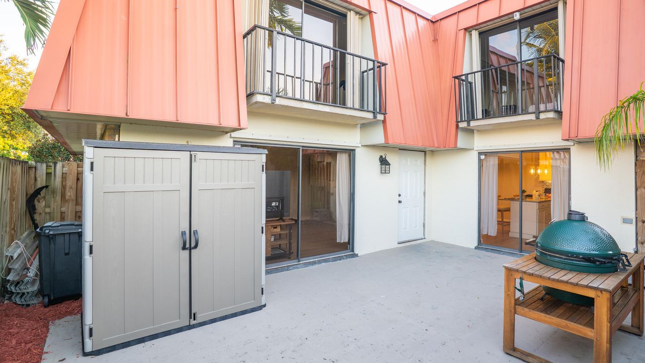 Activo con contrato: $2,650 (2 camas, 2 baños, 1184 Pies cuadrados)