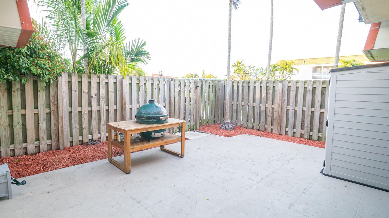 Activo con contrato: $2,650 (2 camas, 2 baños, 1184 Pies cuadrados)