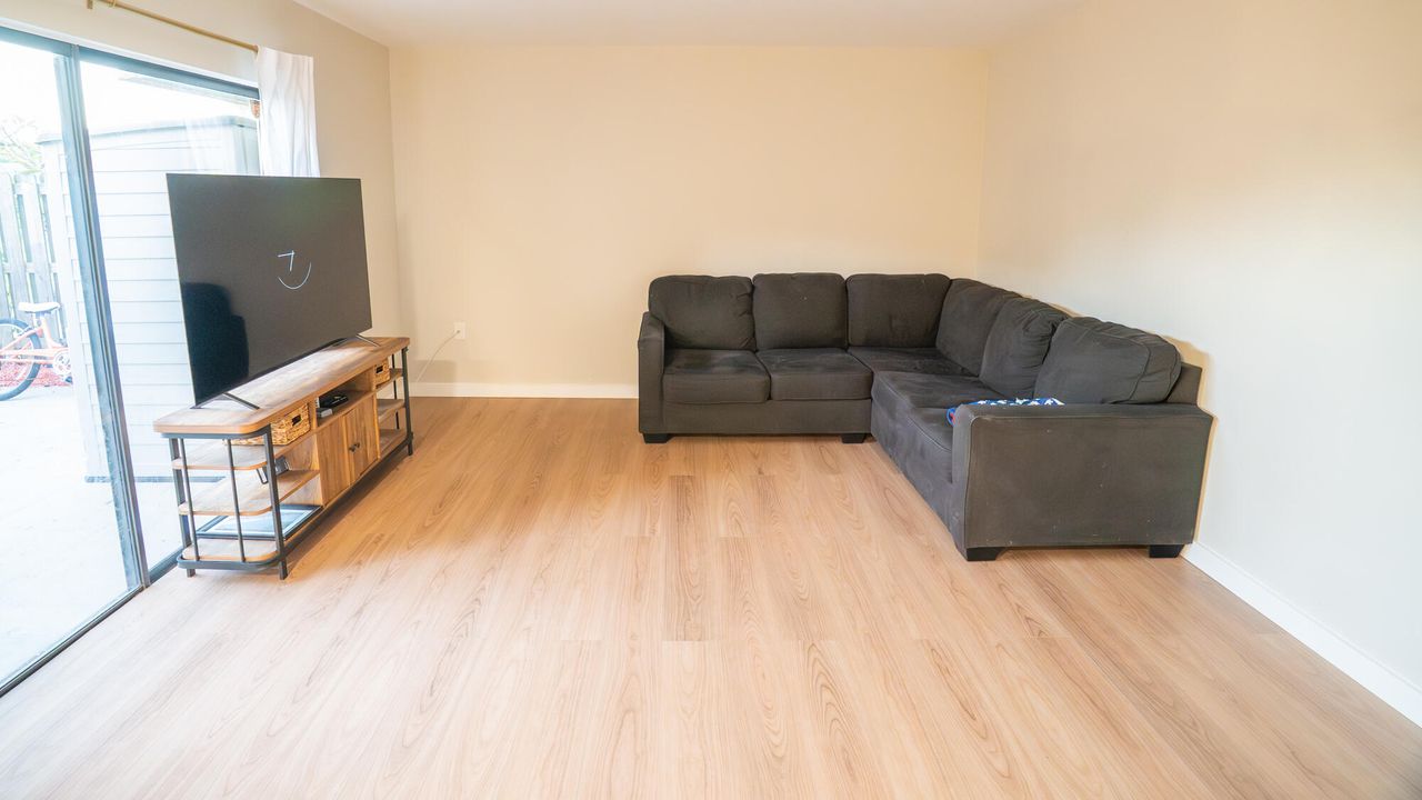 Activo con contrato: $2,650 (2 camas, 2 baños, 1184 Pies cuadrados)