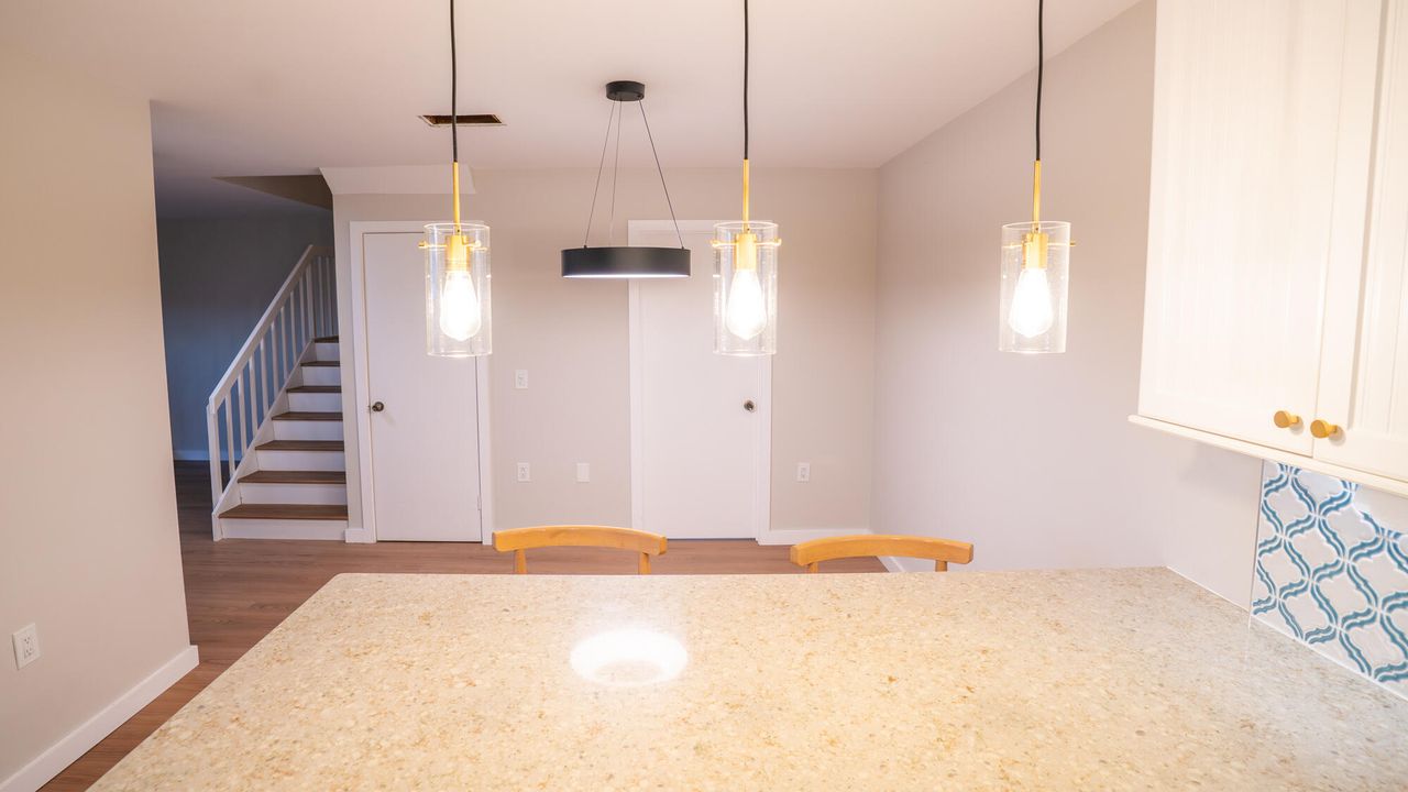 Activo con contrato: $2,650 (2 camas, 2 baños, 1184 Pies cuadrados)