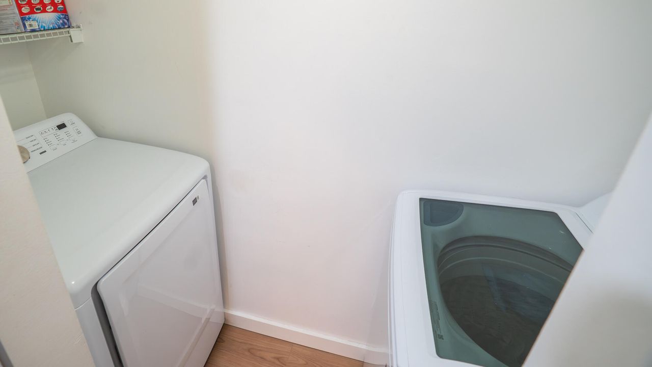 Activo con contrato: $2,650 (2 camas, 2 baños, 1184 Pies cuadrados)