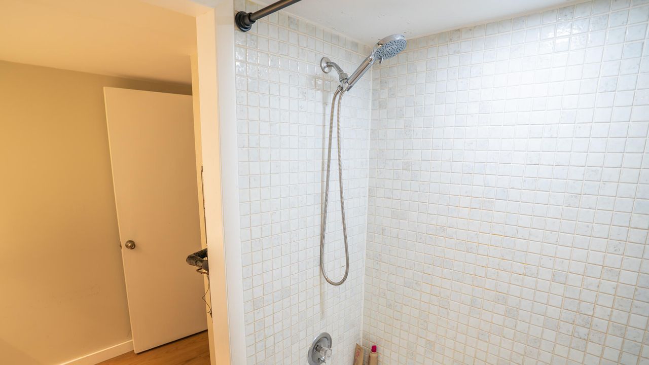 Activo con contrato: $2,650 (2 camas, 2 baños, 1184 Pies cuadrados)