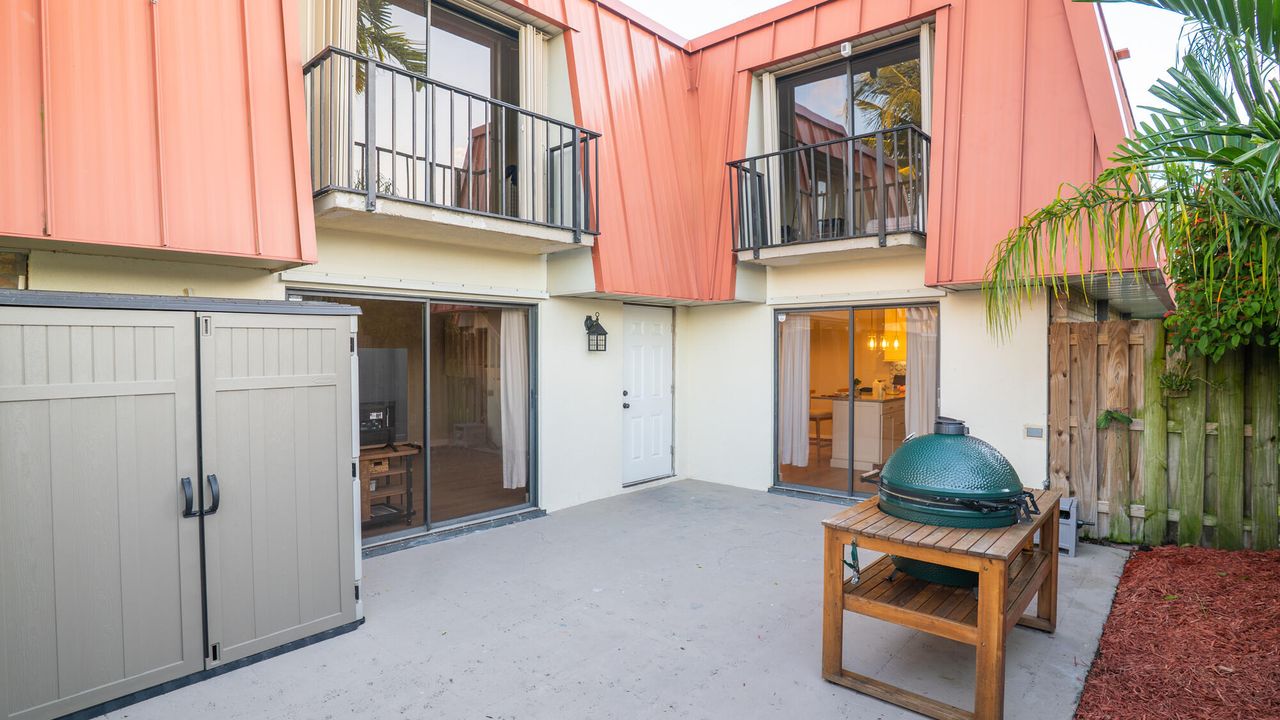 Activo con contrato: $2,650 (2 camas, 2 baños, 1184 Pies cuadrados)