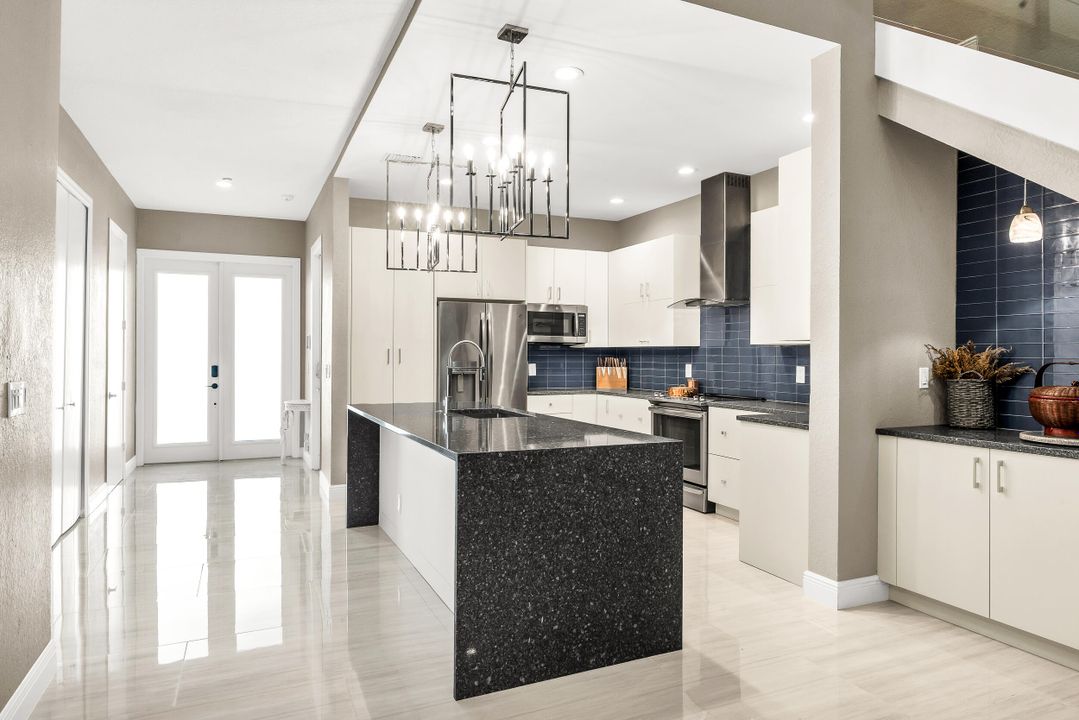 На продажу: $2,150,000 (3 спален, 2 ванн, 2317 Квадратных фут)