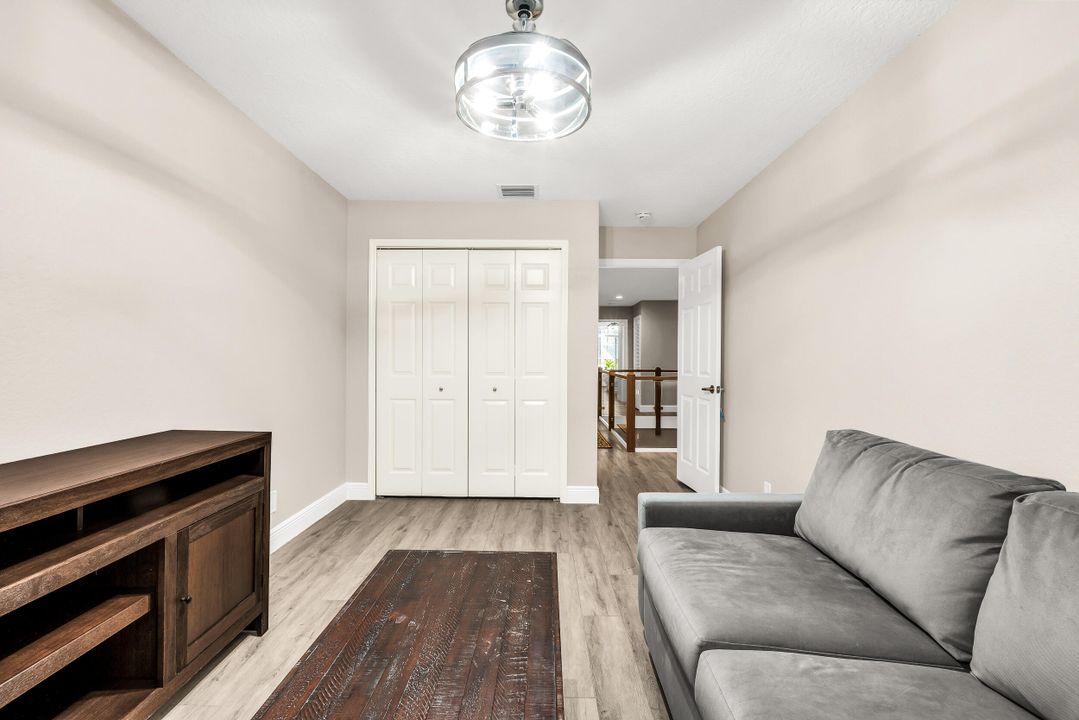 На продажу: $2,150,000 (3 спален, 2 ванн, 2317 Квадратных фут)