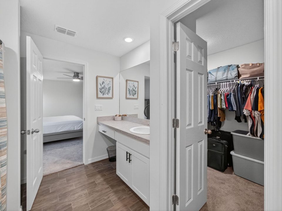 Active With Contract: $420,000 (4 beds, 2 baths, 1806 Square Feet)