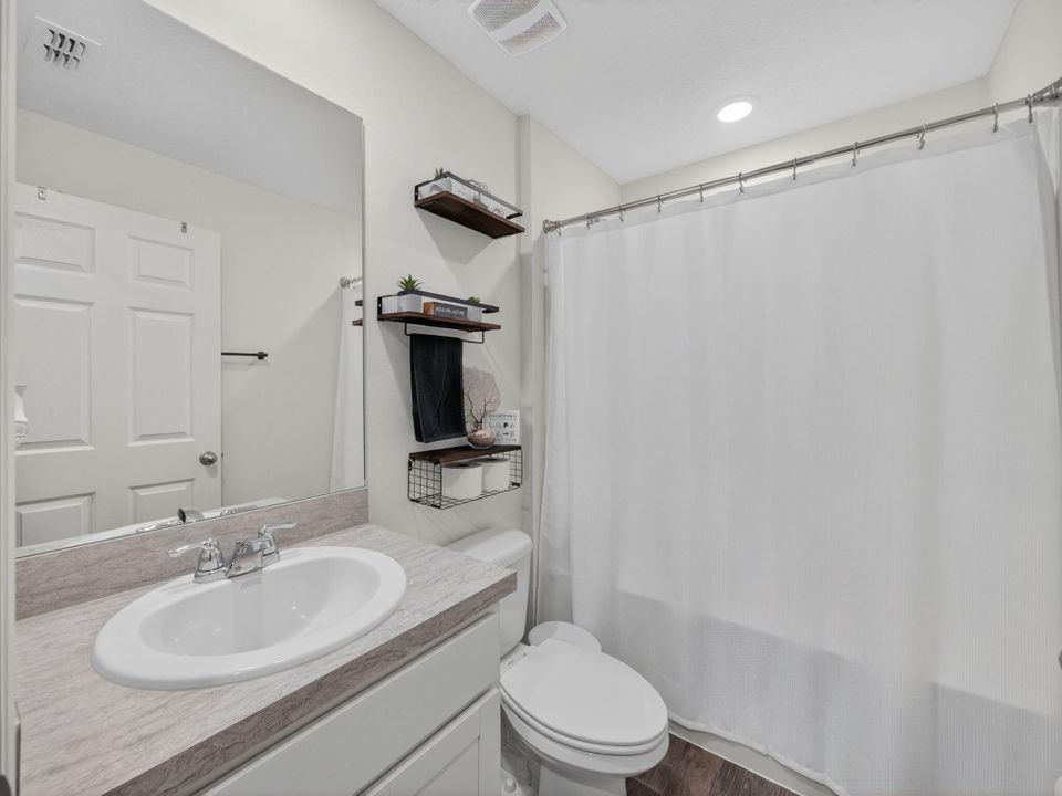 Active With Contract: $420,000 (4 beds, 2 baths, 1806 Square Feet)