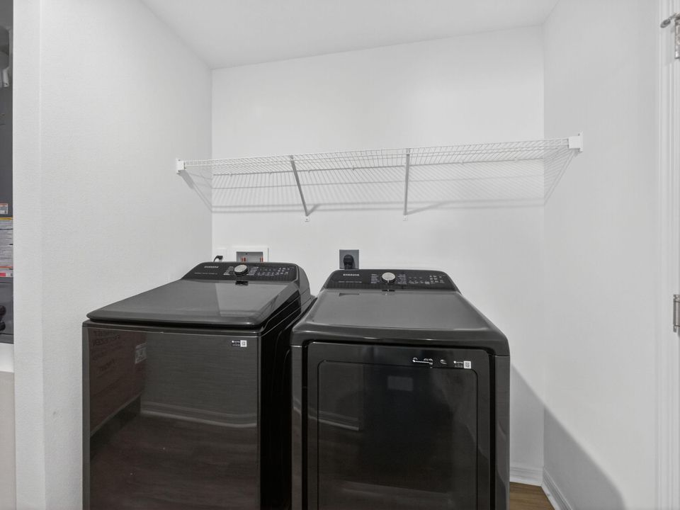 Active With Contract: $420,000 (4 beds, 2 baths, 1806 Square Feet)