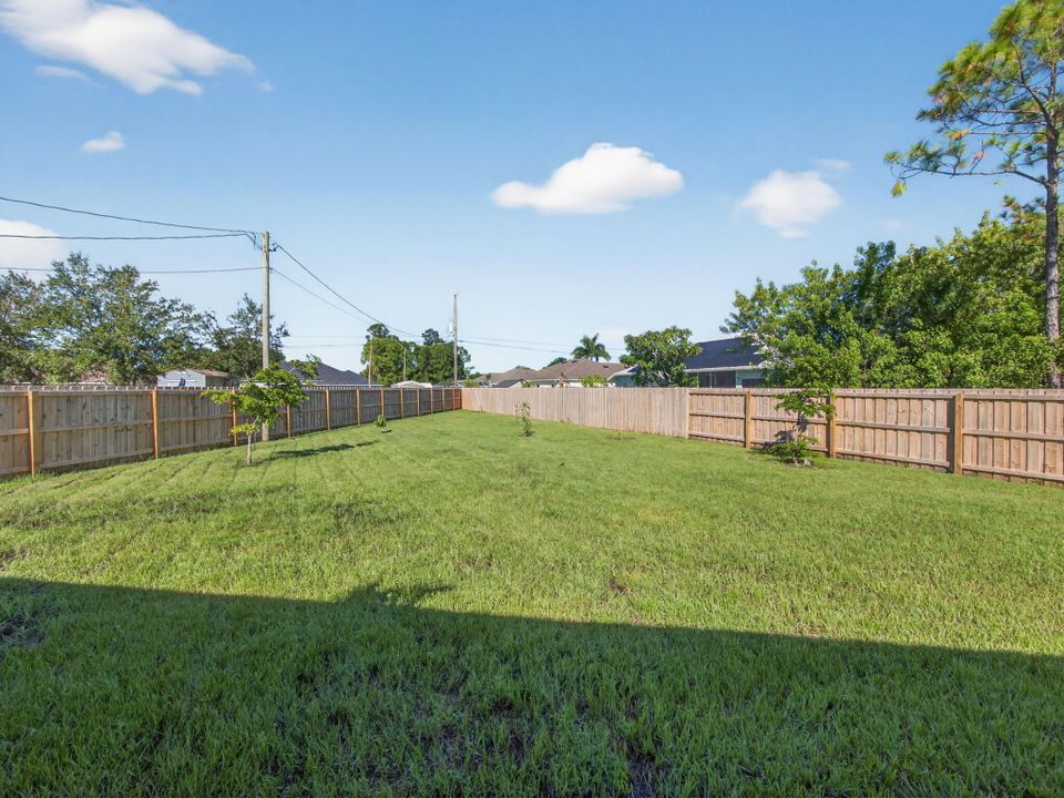 Active With Contract: $420,000 (4 beds, 2 baths, 1806 Square Feet)