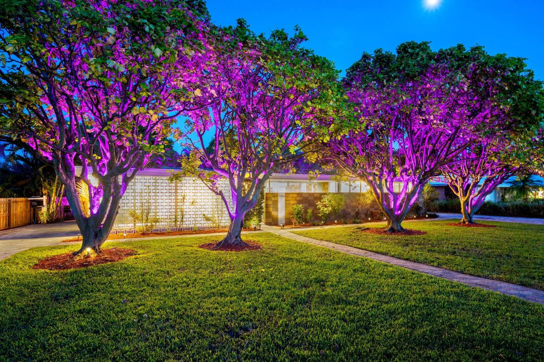 For Sale: $889,900 (6 beds, 3 baths, 2255 Square Feet)