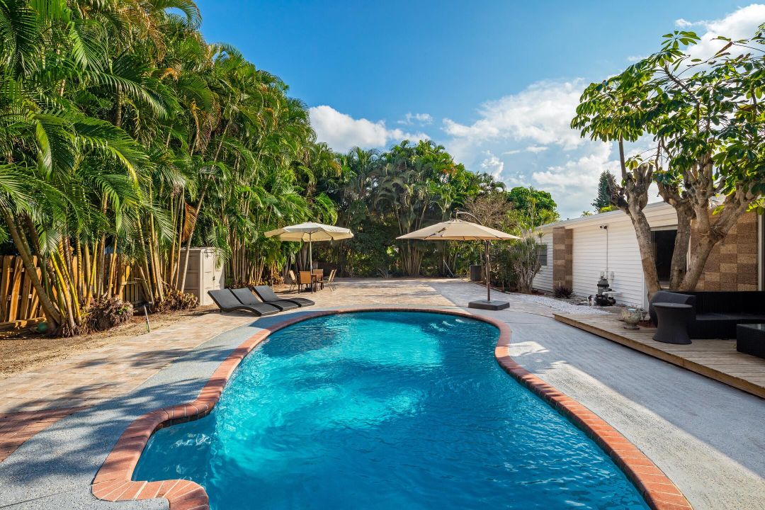 For Sale: $889,900 (6 beds, 3 baths, 2255 Square Feet)