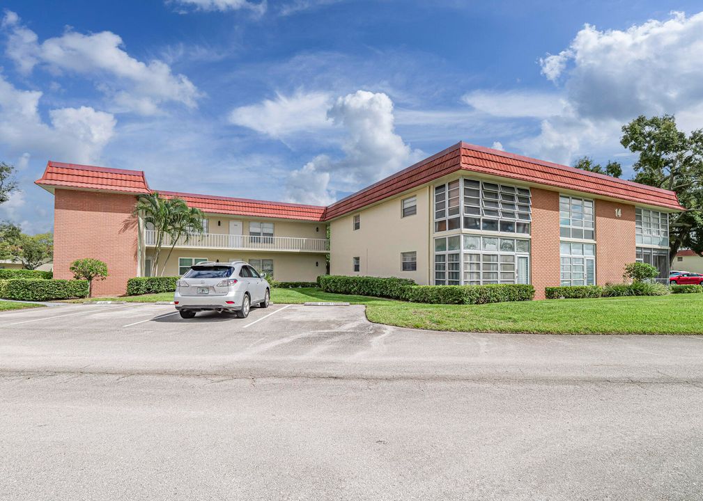 На продажу: $110,000 (1 спален, 1 ванн, 750 Квадратных фут)