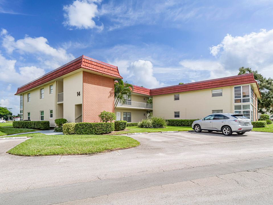 На продажу: $110,000 (1 спален, 1 ванн, 750 Квадратных фут)