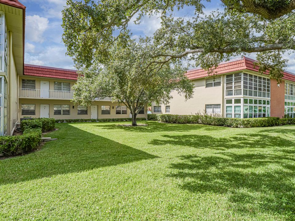 На продажу: $110,000 (1 спален, 1 ванн, 750 Квадратных фут)