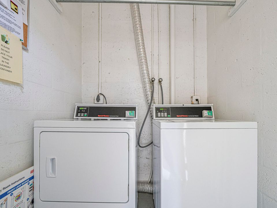 На продажу: $110,000 (1 спален, 1 ванн, 750 Квадратных фут)