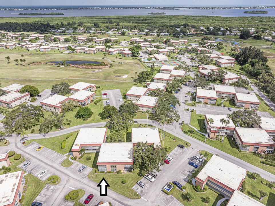 На продажу: $110,000 (1 спален, 1 ванн, 750 Квадратных фут)