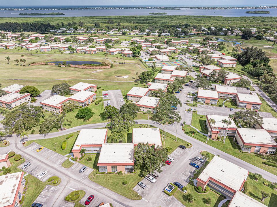 На продажу: $110,000 (1 спален, 1 ванн, 750 Квадратных фут)