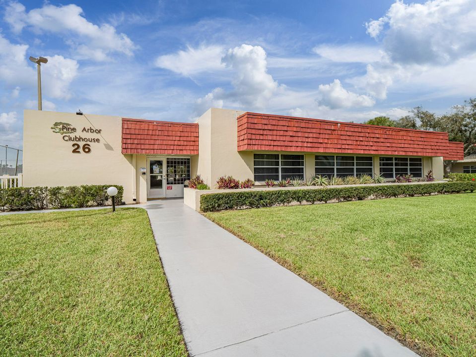 На продажу: $110,000 (1 спален, 1 ванн, 750 Квадратных фут)