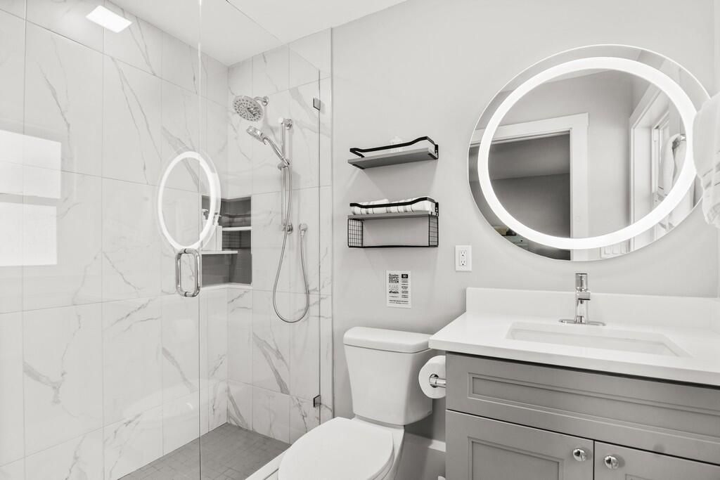 待售: $380,000 (2 贝兹, 2 浴室, 1072 平方英尺)