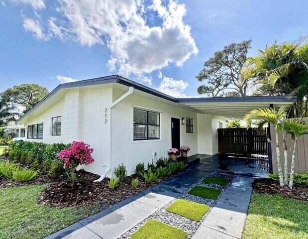 En Renta: $2,350 (3 camas, 2 baños, 1079 Pies cuadrados)