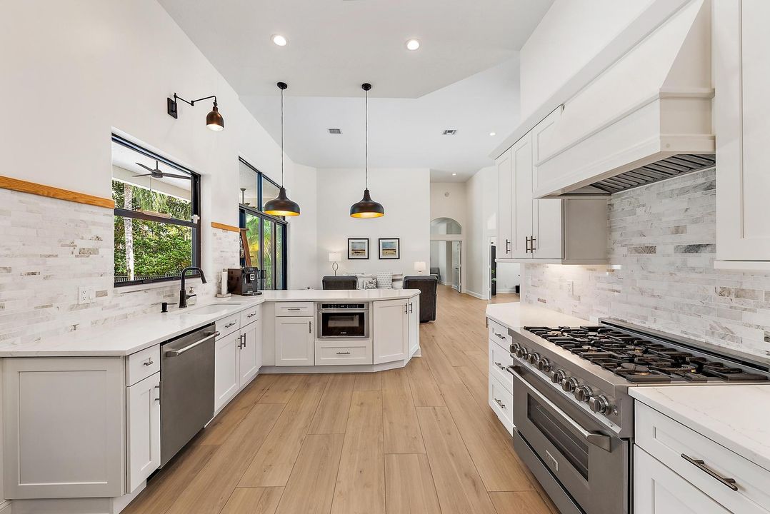 待售: $1,790,000 (4 贝兹, 3 浴室, 3242 平方英尺)