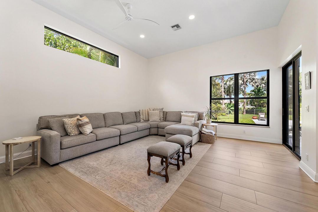 待售: $1,790,000 (4 贝兹, 3 浴室, 3242 平方英尺)