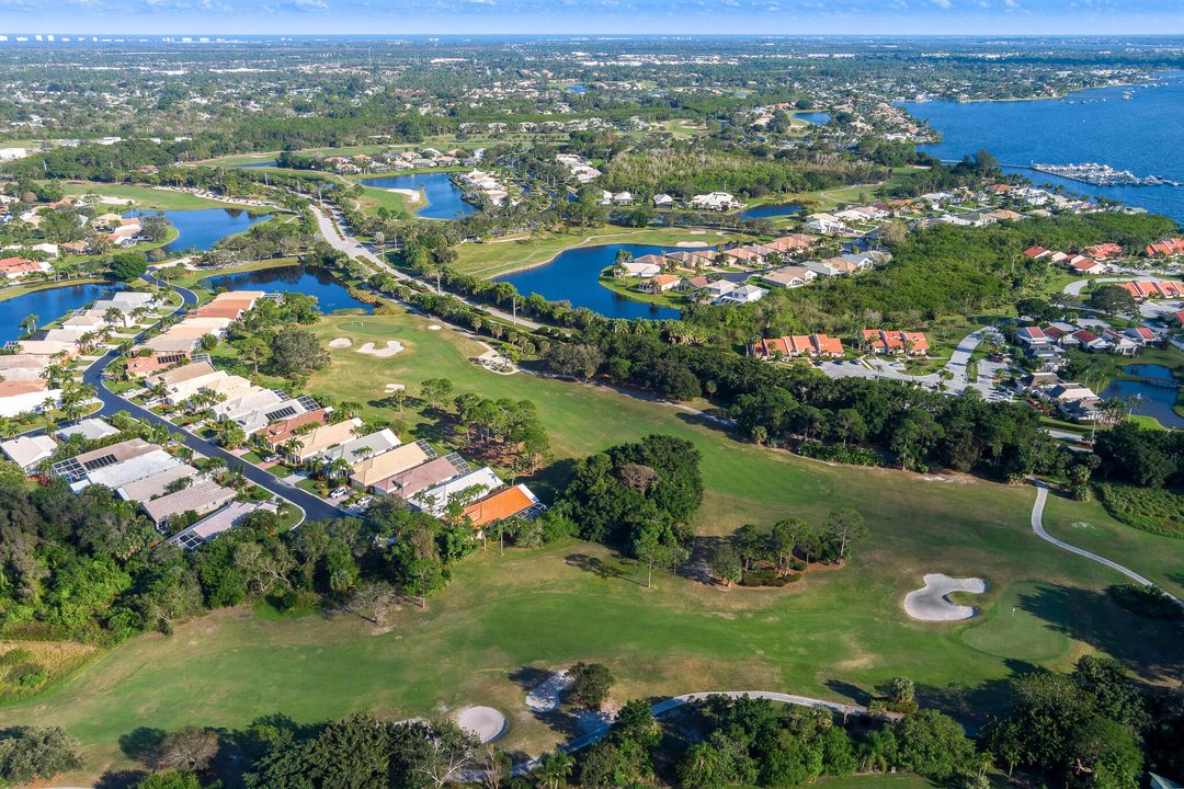 合同活跃: $499,900 (3 贝兹, 2 浴室, 1986 平方英尺)