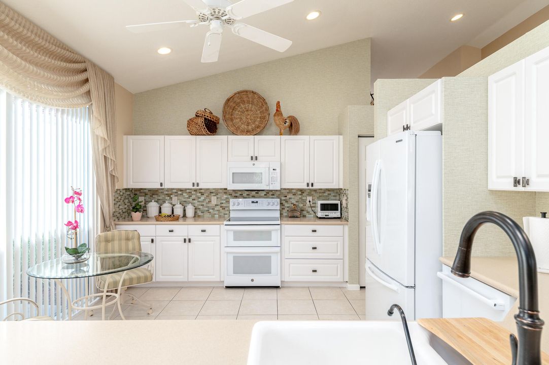 合同活跃: $499,900 (3 贝兹, 2 浴室, 1986 平方英尺)