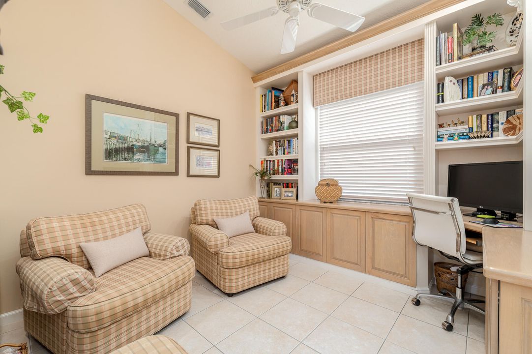 合同活跃: $499,900 (3 贝兹, 2 浴室, 1986 平方英尺)