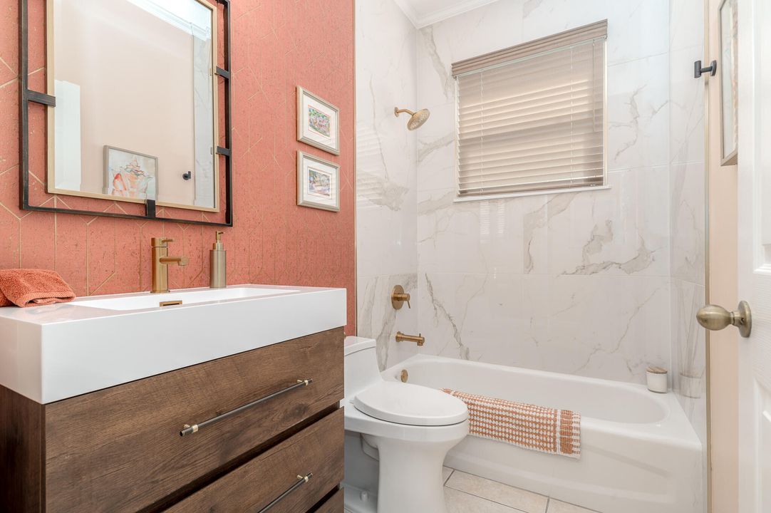 合同活跃: $499,900 (3 贝兹, 2 浴室, 1986 平方英尺)