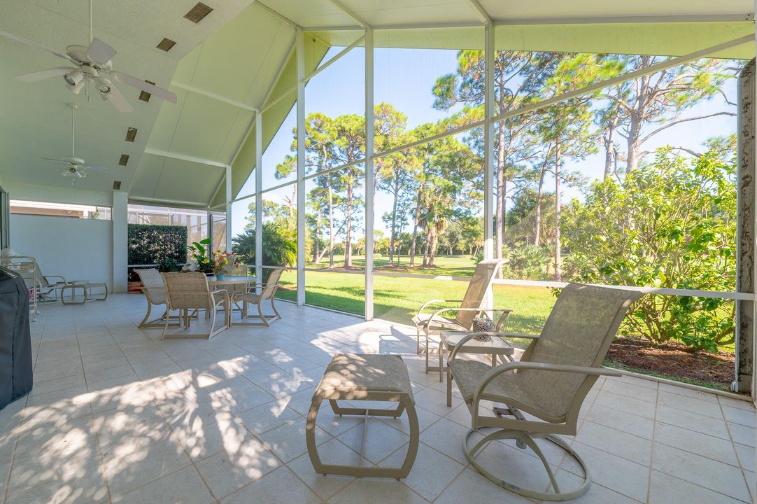 合同活跃: $499,900 (3 贝兹, 2 浴室, 1986 平方英尺)