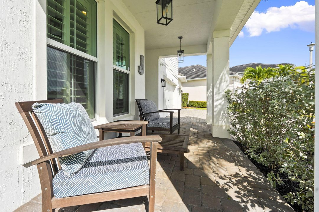 For Sale: $1,249,000 (5 beds, 2 baths, 3271 Square Feet)