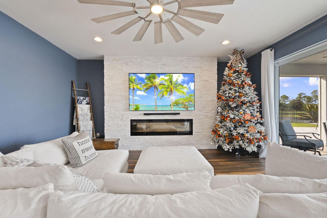 For Sale: $1,249,000 (5 beds, 2 baths, 3271 Square Feet)