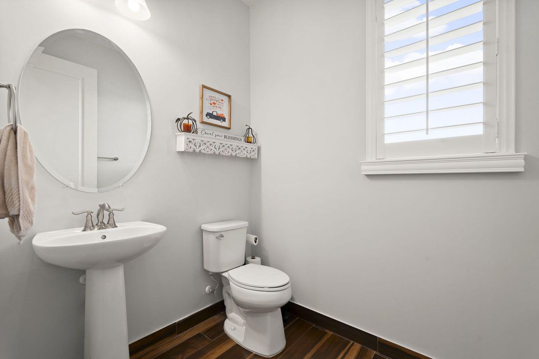 For Sale: $1,249,000 (5 beds, 2 baths, 3271 Square Feet)