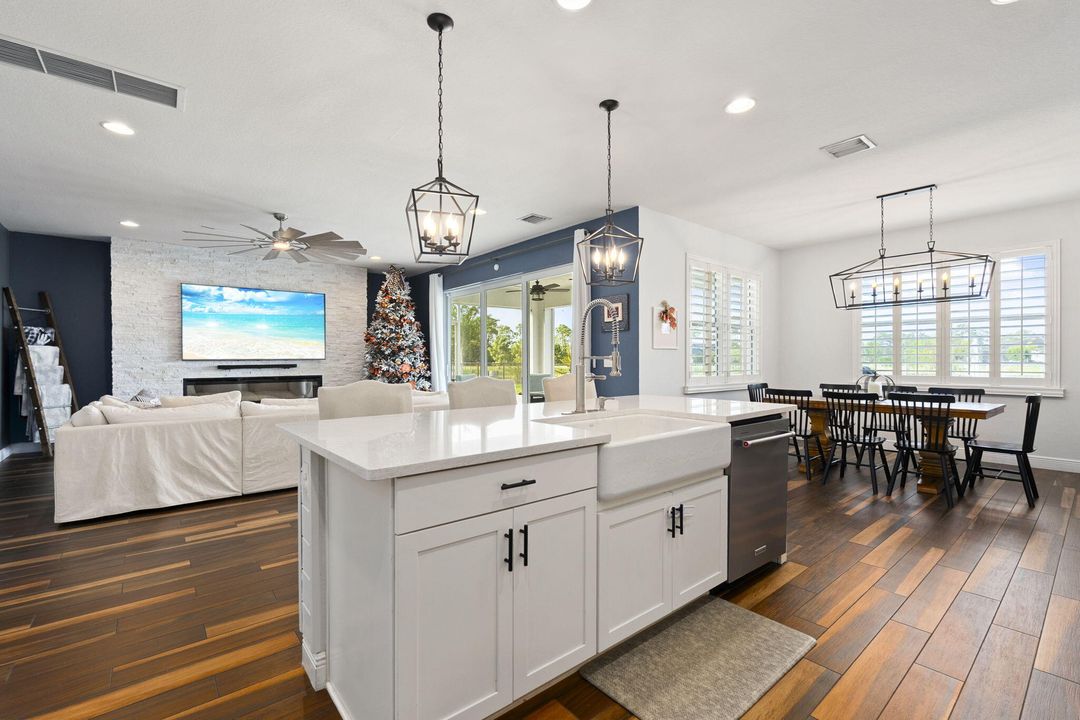 For Sale: $1,249,000 (5 beds, 2 baths, 3271 Square Feet)