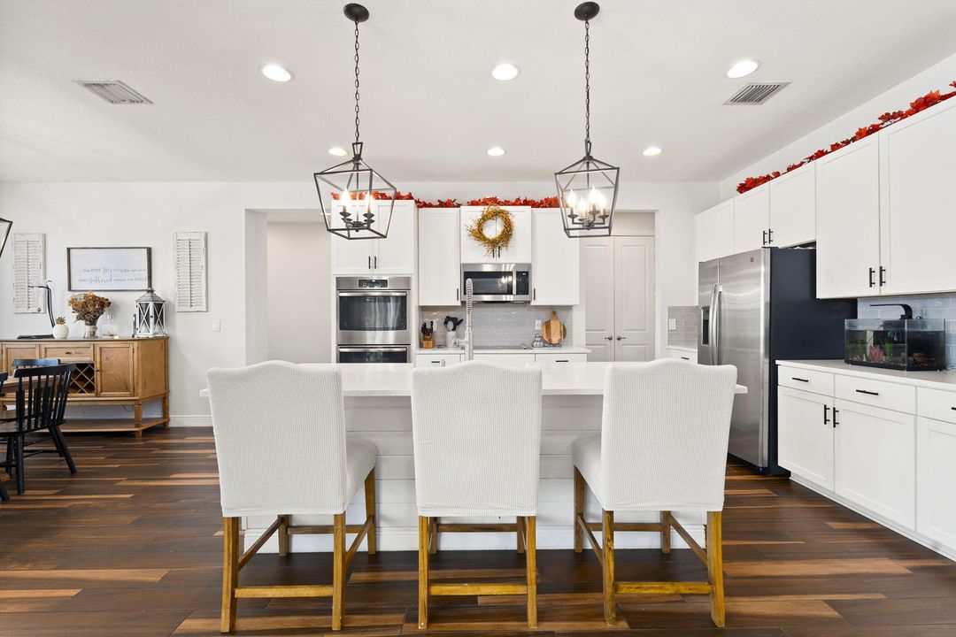 For Sale: $1,249,000 (5 beds, 2 baths, 3271 Square Feet)