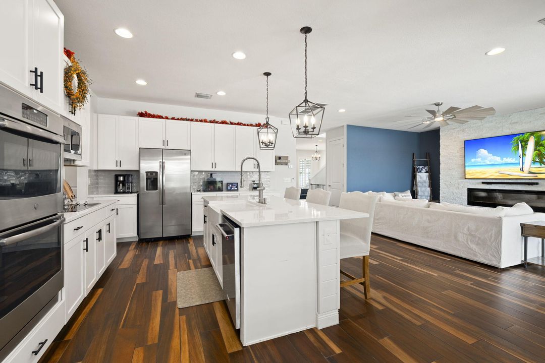 For Sale: $1,249,000 (5 beds, 2 baths, 3271 Square Feet)