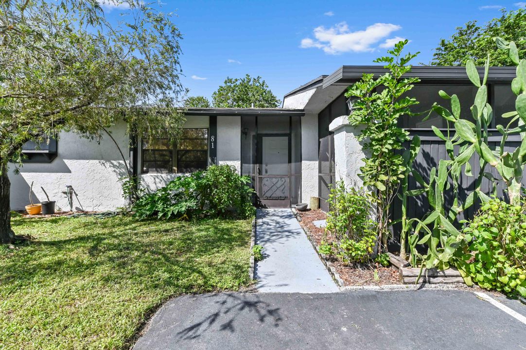 На продажу: $310,000 (2 спален, 2 ванн, 1438 Квадратных фут)