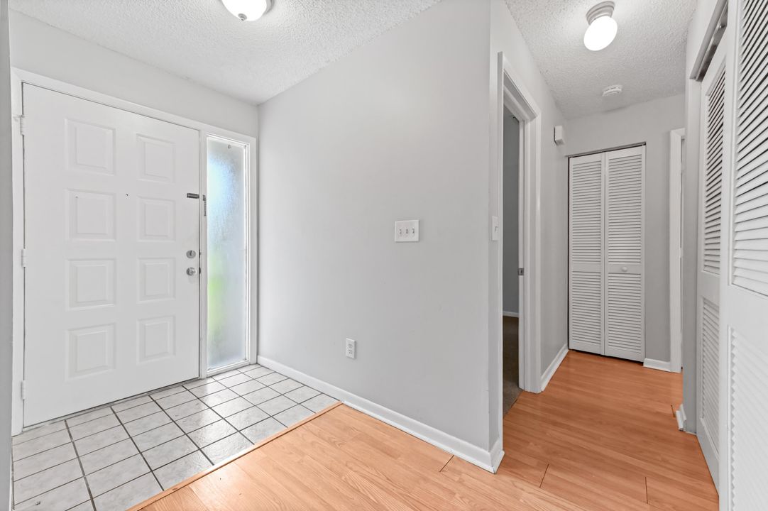 На продажу: $310,000 (2 спален, 2 ванн, 1438 Квадратных фут)