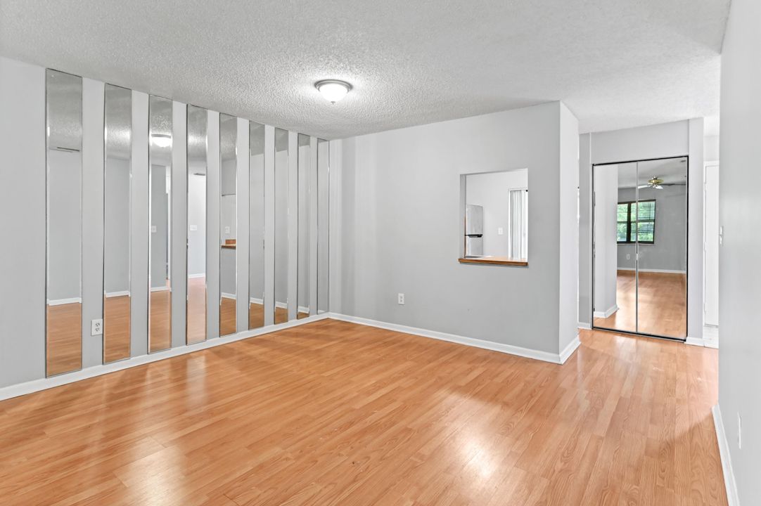 На продажу: $310,000 (2 спален, 2 ванн, 1438 Квадратных фут)