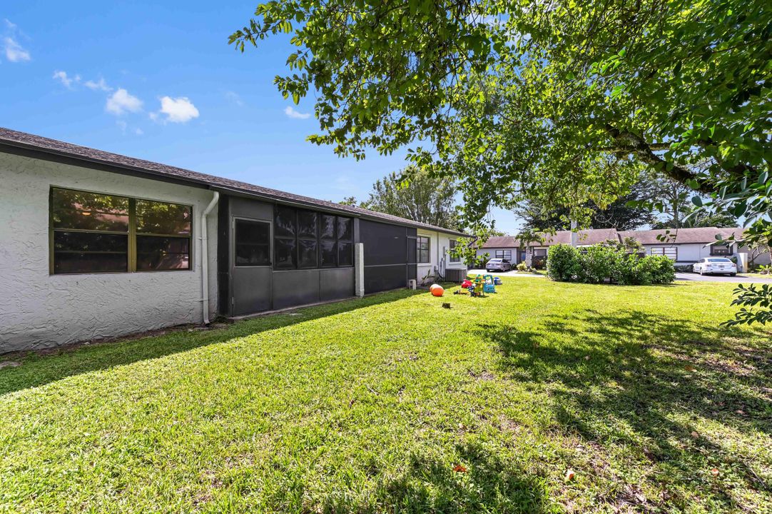 На продажу: $310,000 (2 спален, 2 ванн, 1438 Квадратных фут)