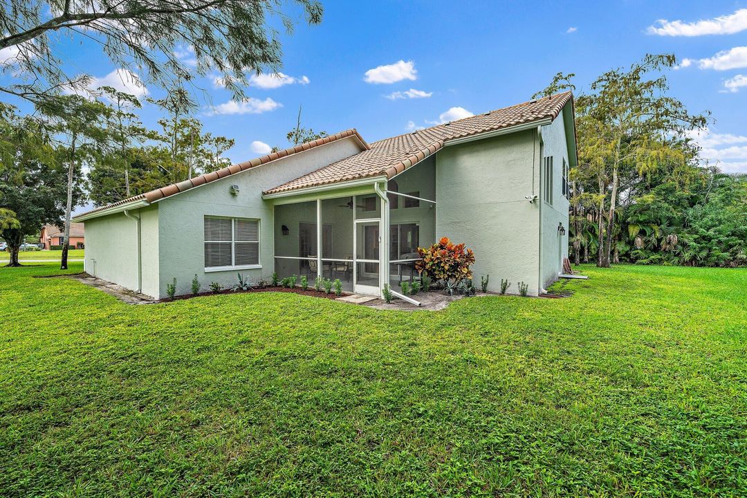 For Rent: $7,500 (3 beds, 3 baths, 2732 Square Feet)