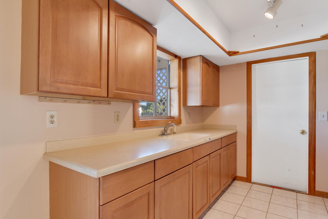 En Venta: $275,000 (2 camas, 2 baños, 999 Pies cuadrados)