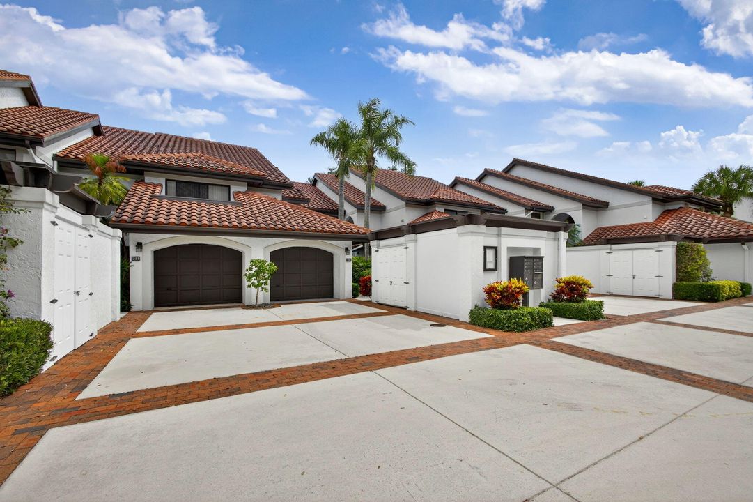 Recently Sold: $775,000 (2 beds, 2 baths, 1674 Square Feet)