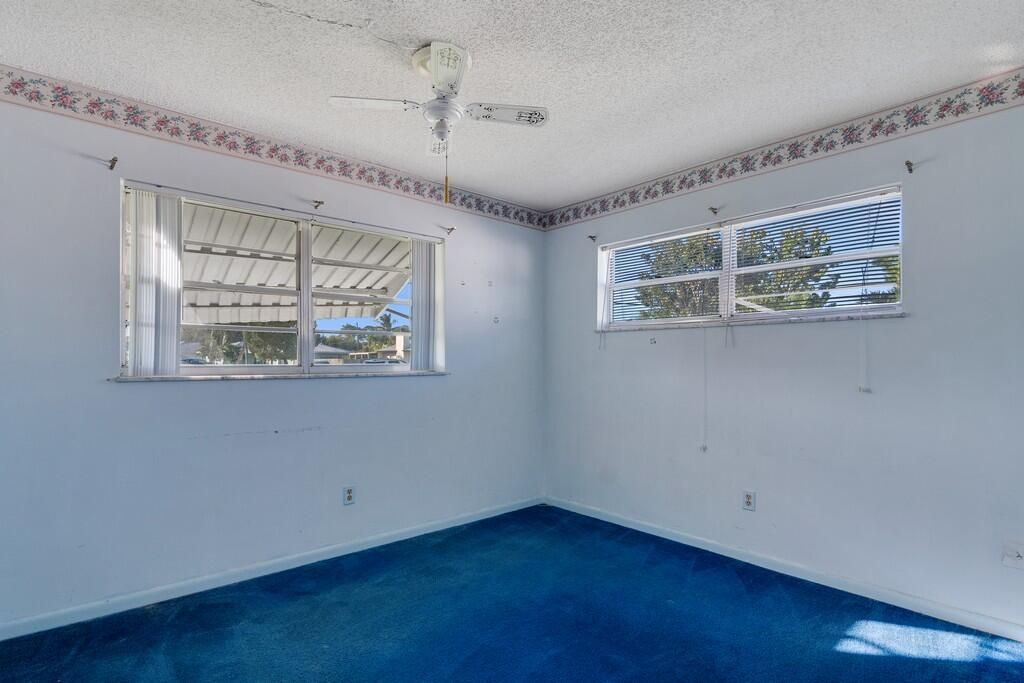 En Venta: $275,000 (2 camas, 2 baños, 999 Pies cuadrados)