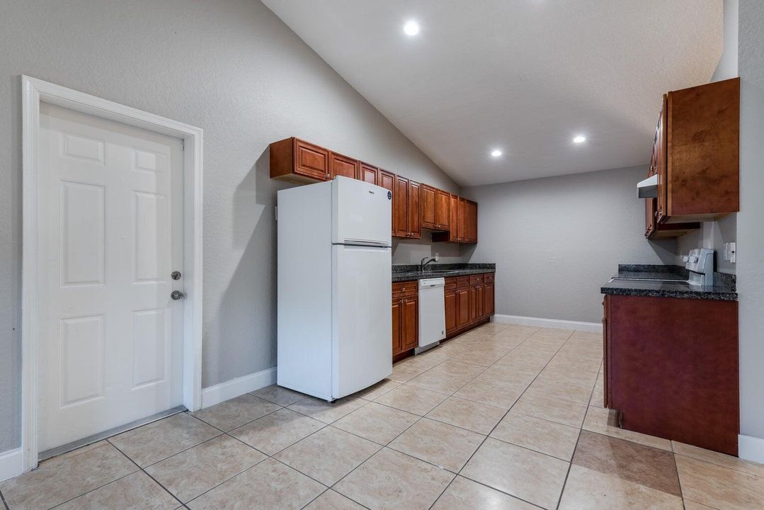 For Sale: $898,000 (0 beds, 0 baths, 4000 Square Feet)